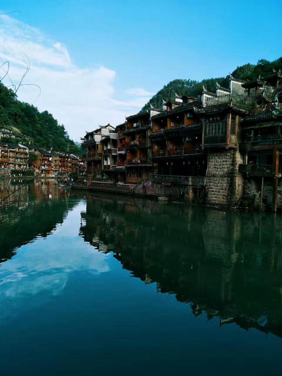 166 Inn Fenghuang Exterior foto